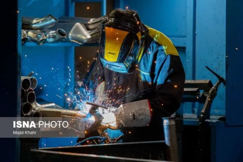 ابلاغ بسته 700 همتی برای ثبات و رونق تولید صنعتی