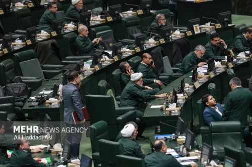 بررسی ایرادات واگذاری ایران خودرو به کروز در نشست امروز مجلس