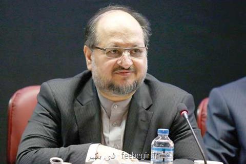آقای وزیر برای تامین بطری آستین بالا زد